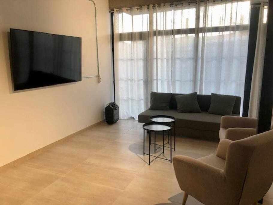 Alojamiento El Pez Casa Con Piscina Climatizada Villafranca de los Caballeros Exterior foto