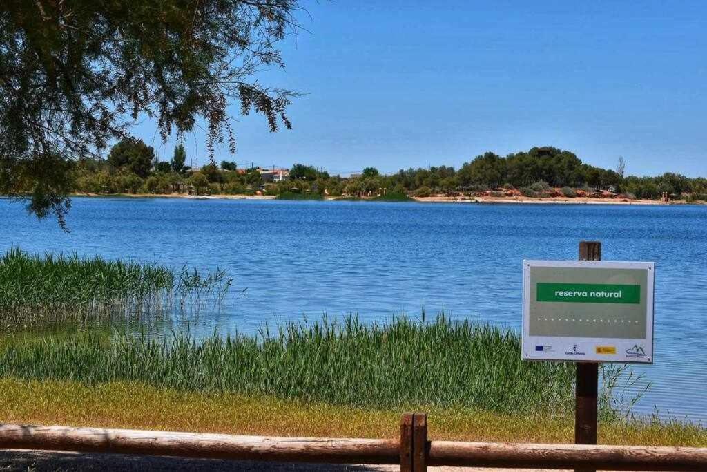 Alojamiento El Pez Casa Con Piscina Climatizada Villafranca de los Caballeros Exterior foto