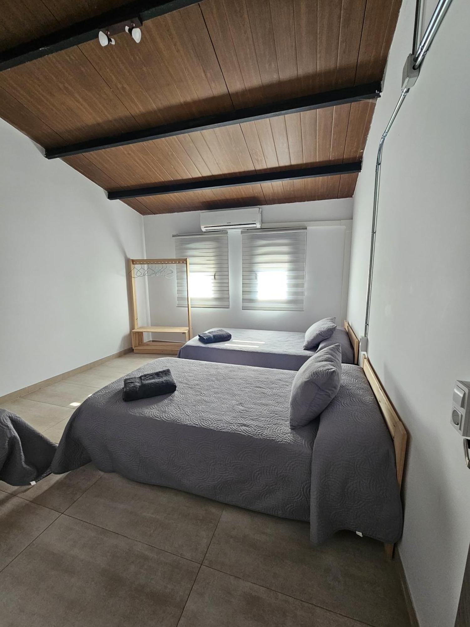 Alojamiento El Pez Casa Con Piscina Climatizada Villafranca de los Caballeros Exterior foto