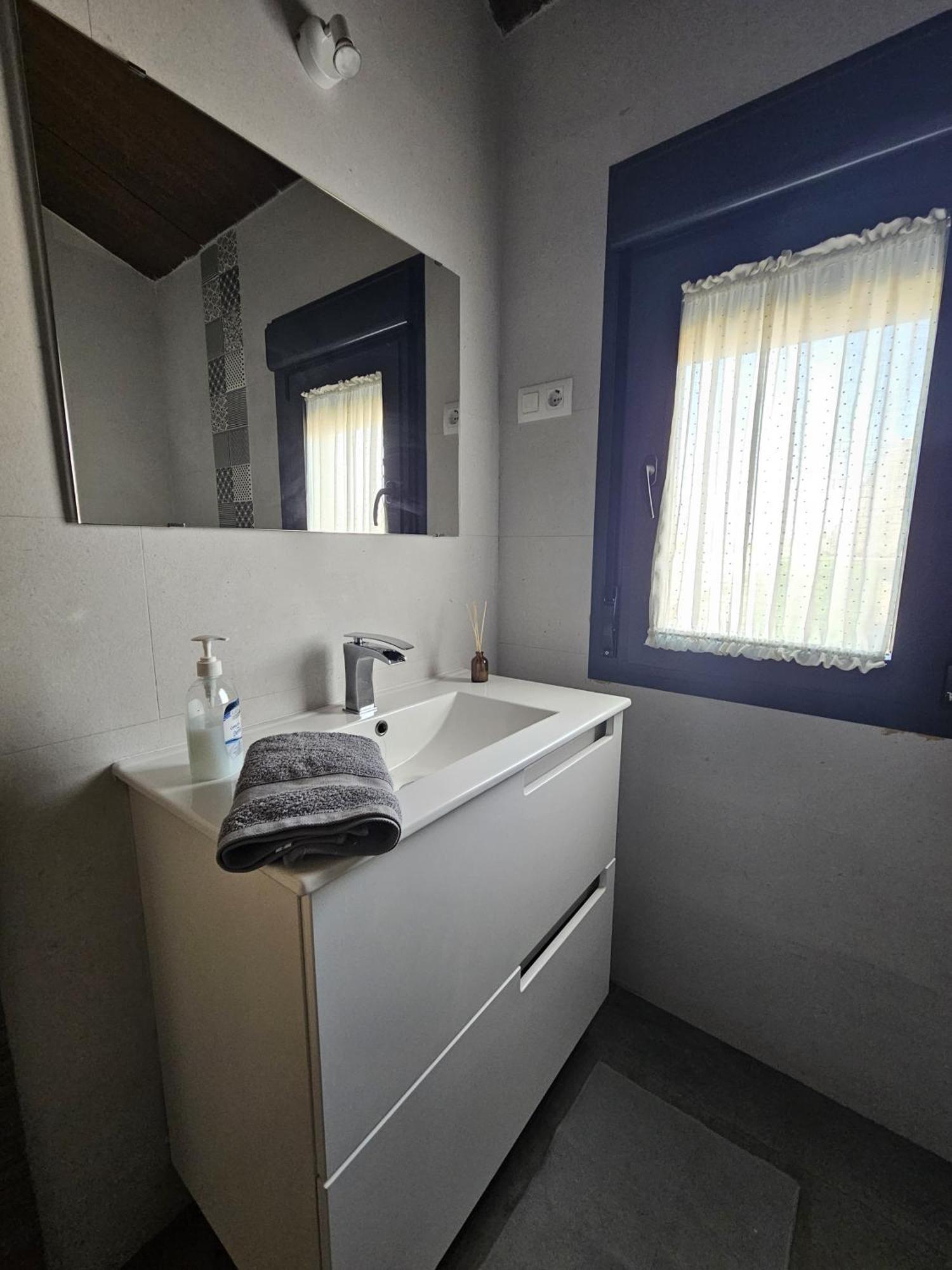 Alojamiento El Pez Casa Con Piscina Climatizada Villafranca de los Caballeros Exterior foto